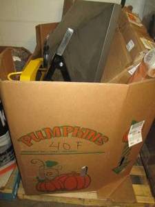 Pallet of home store returns and cl...