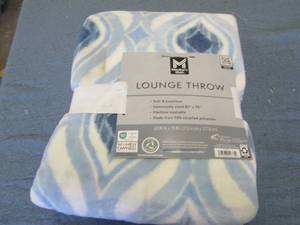 Lounge throw...
