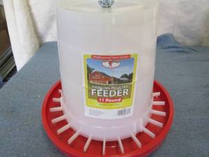 11pnd hanging poultry feeder...