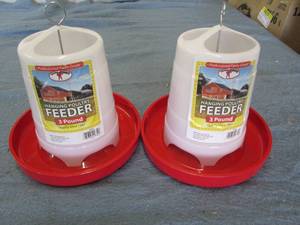 2 count 3Lb hanging poultry feeder...