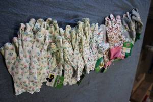 22 pairs of gardening gloves...
