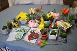 Artificial flower and succulent dis...
