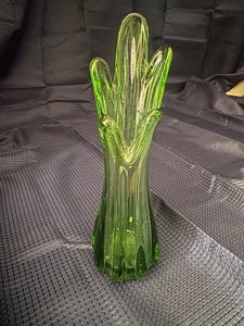 Mcm five finger swung vase