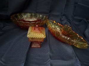 Lot of 3 amberina glasses
