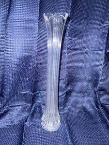 Mcm clear swung vase