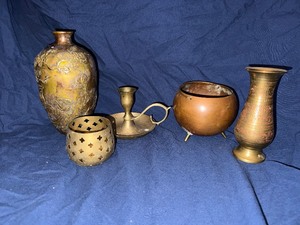 Lot of vintage brass items