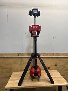 Milwaukee M18 18-Volt Lithium-Ion Cordless 6,000 Lumens Rocket Dual Power Tower Light with Charger (Tool-Only) MSRP $499