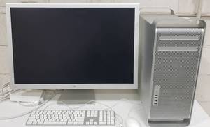 LARGE Apple Cinema HD Monitor wMac Pro 2 Desktop