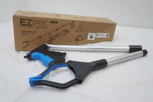 Set of 2 NEW Grabber Claws. EZPIK