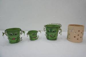 Decorative Metal Frog Set of 3 Candle Holders  Planters Cream Colored Ceramic Candle Holder Crock