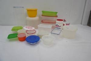 Tupperware & Other Food Storage Containers with Lids