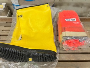 Hi Vis work gloves and concrete boots