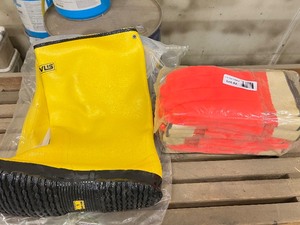 Hi Vis work gloves and concrete boots