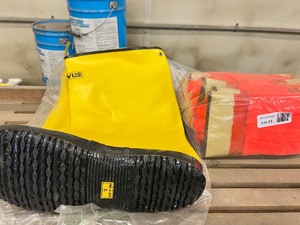 Hi Vis work gloves and concrete boots