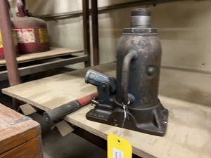 Bottle Jack with handle