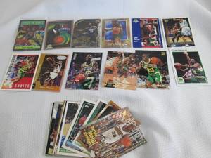Assorted Gary Payton Cards...
