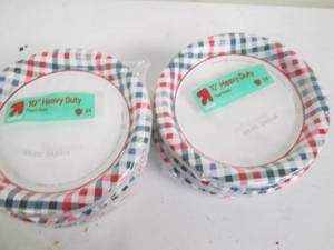 6 24 Count 10 paper plates...