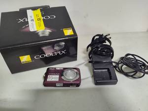 Nikon Coolpix S210 Camera