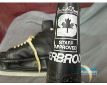 Size 8 hockey skates...