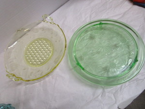 Depression Glass Cake Plate & Folded Dish