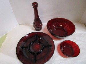 Ruby Relish, Bowls