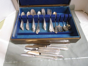 Holmes & Edwards Service