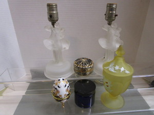 Dresser Items w Lamps