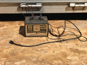 Woodward Schumacher Sure Fire 600 - 6 amp Battery Charger