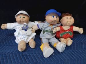 3 Cabbage Patch dolls