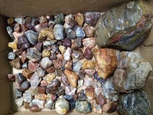 Flat of agates and unique rocks
