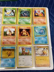 Binder of 90 Pokmon trading cards
