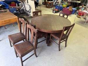 Vintage Solid Wood Round Table on Casters with 6 Chairs - has 2 leafs