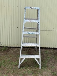 Werner Aluminun 5ft Ladder - Model T405
