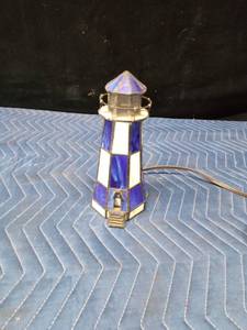 Stained glass lighthouse lamp - Works