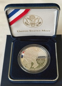 2011 P-Medal of Honor Proof SILVER Dollar - original package with COA