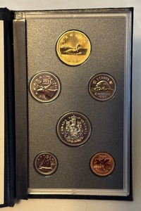 1996 Royal Canadian Specimen Set Original Packaging w COA