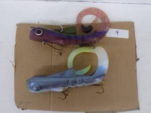 (2) Musky Lures  Bull Dawgs (Large)
