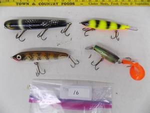 (4) Musky Lures