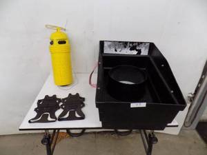 Ice Fishing Lot (3 Items)