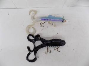 (2) Musky Lures  Bull Dawgs (Large)