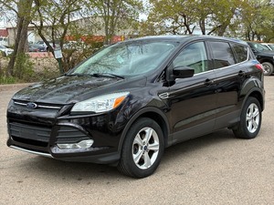 2013 FORD ESCAPE SE 4x4  2 Owner (NO RESERVE)