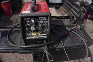 Lincoln Model IDEALARC SP-100 Wire Feed Arc Welder