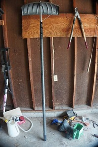 Telescoping Roof Snow ShovelScoop