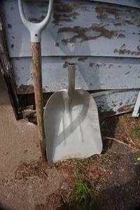 Aluminum Snow Shovel With Detached Handle