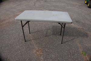48 Folding Table