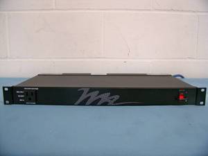 Middle Atlantic PD-915R 15 Amp 8-Outlet Rack Mountable Power Center  Power Strip