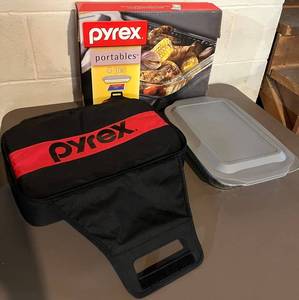 LL - Pyrex Portables 4-Piece Glass Bakeware Set with Lids