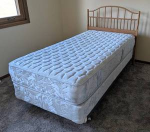 UL - Wood Twin Bed Headboard