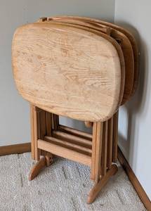 O - Set of 4 Wooden TV Trays on Stand - Nesting Design