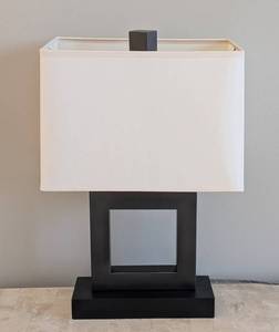 O - Modern Square-Block Table Lamp With Cube Finial